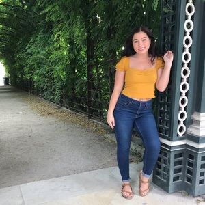 Meet your Posher, Brianna